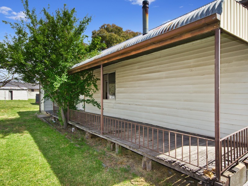 154 Bridge Street, Uralla NSW 2358