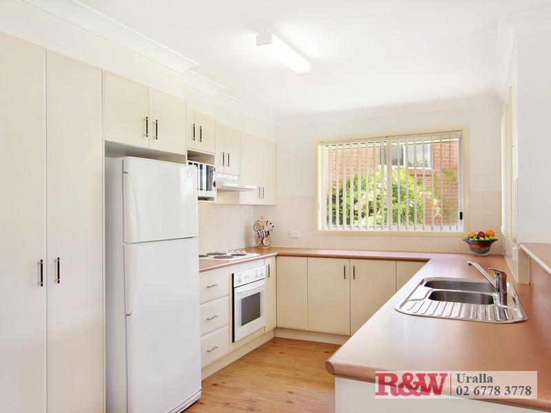 16 Hill Street, Uralla NSW 2358
