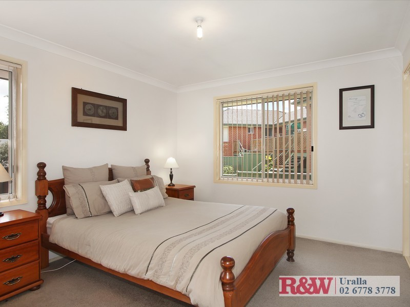 16 Hill Street, Uralla NSW 2358