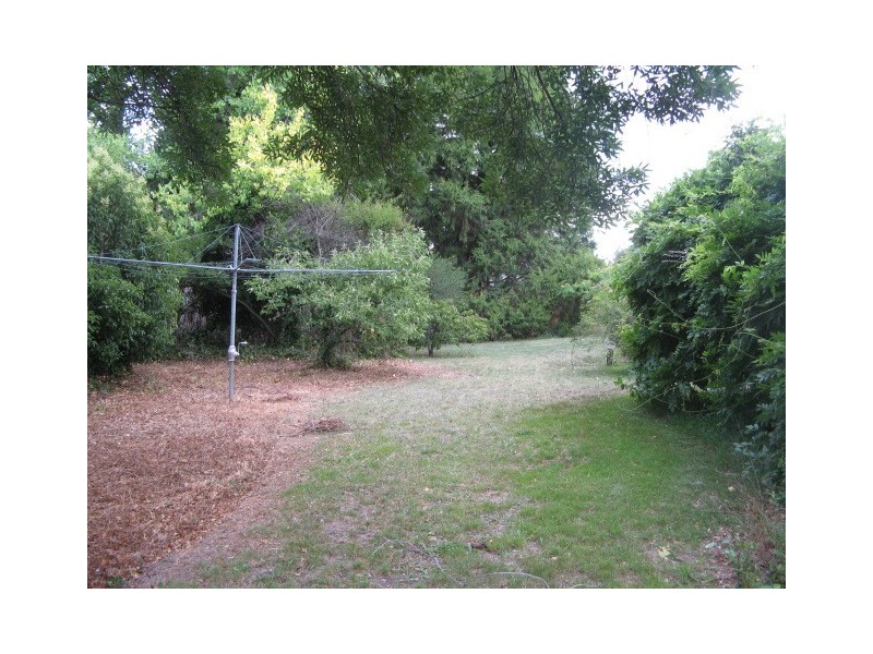 14 Drummond Ave, Armidale NSW 2350