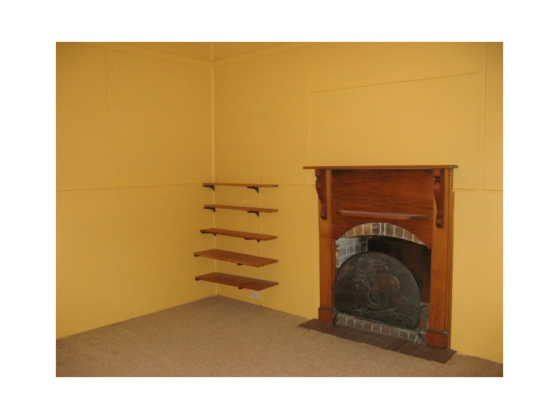 14 Drummond Ave, Armidale NSW 2350