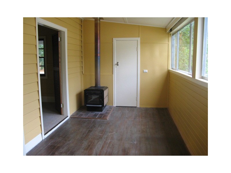 14 Drummond Ave, Armidale NSW 2350