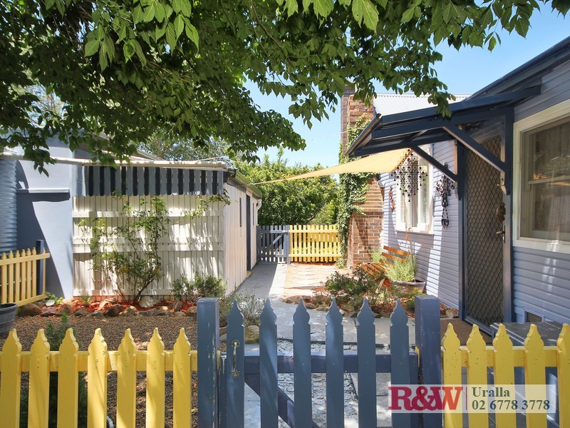 22 McCrossin Street, Uralla NSW 2358