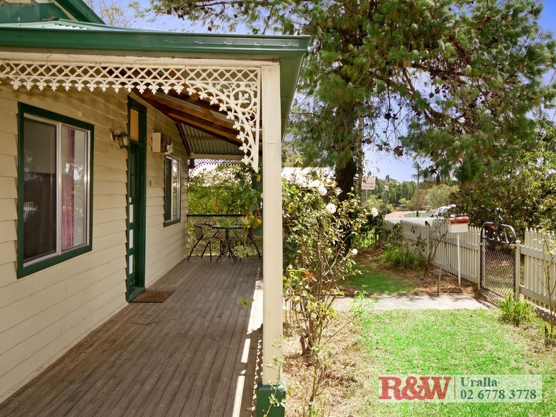 4a East Street, Uralla NSW 2358
