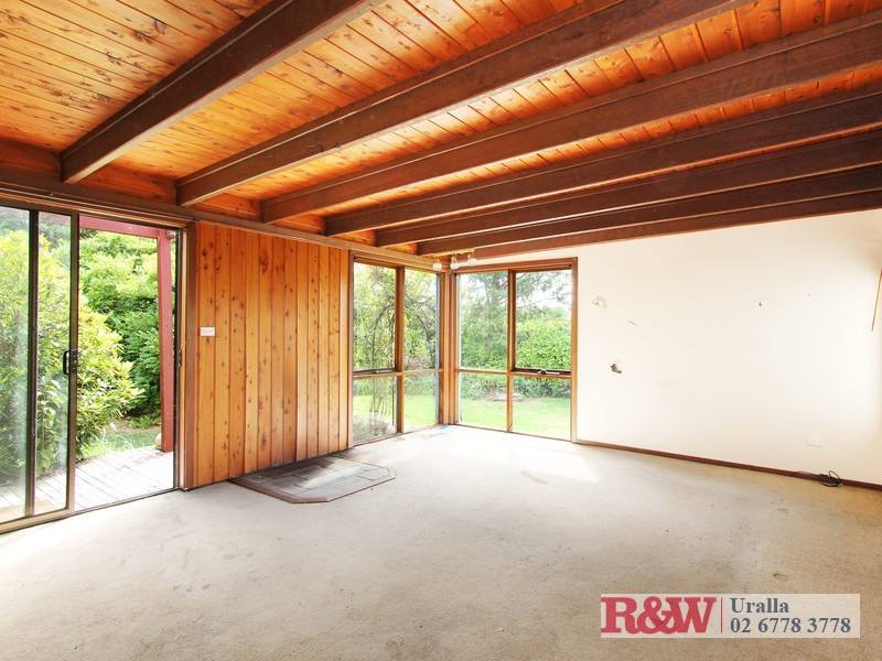 25 East Street, Uralla NSW 2358