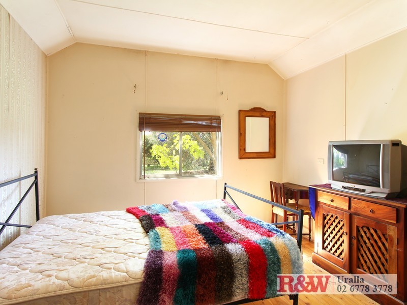 25 East Street, Uralla NSW 2358