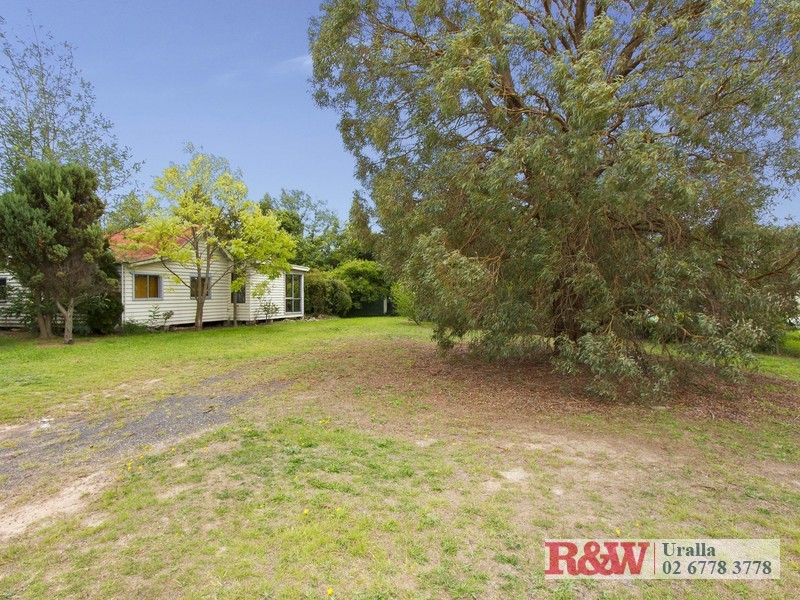 25 East Street, Uralla NSW 2358