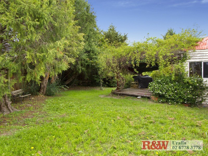 25 East Street, Uralla NSW 2358