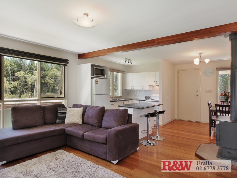 38 Duke Street, Uralla NSW 2358