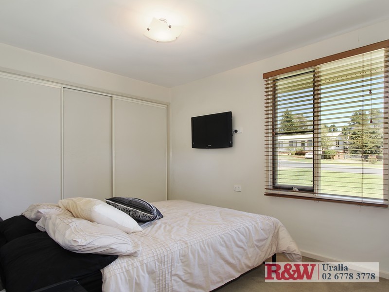 38 Duke Street, Uralla NSW 2358