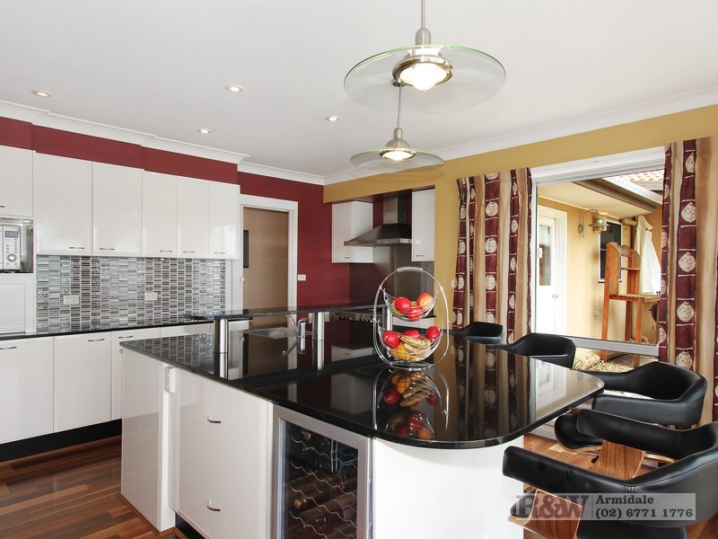 16 Rosetta Court, Saumarez, Armidale NSW 2350