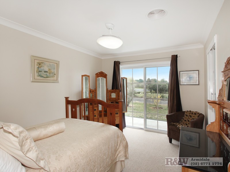 16 Rosetta Court, Saumarez, Armidale NSW 2350