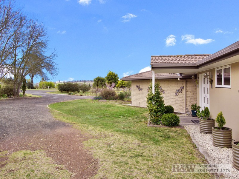 16 Rosetta Court, Saumarez, Armidale NSW 2350