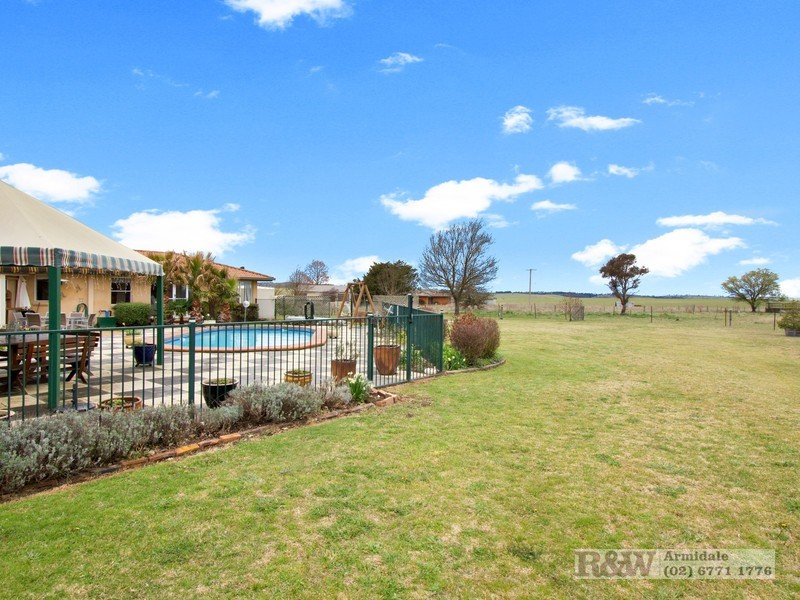 16 Rosetta Court, Saumarez, Armidale NSW 2350