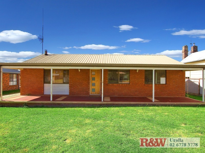 1 McGregor Street, Uralla NSW 2358