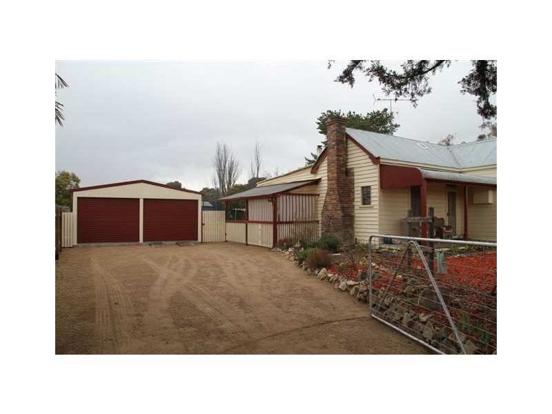 146 Bridge Street, Uralla NSW 2358