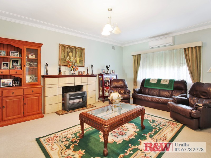 122 Bridge Street, Uralla NSW 2358