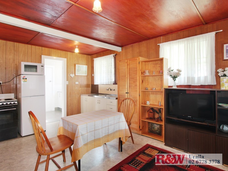 30a John Street, Uralla NSW 2358