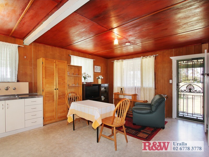 30a John Street, Uralla NSW 2358