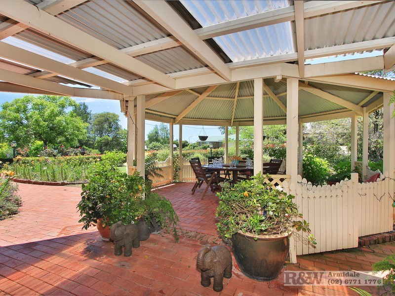 18 The Boulevarde, Armidale NSW 2350