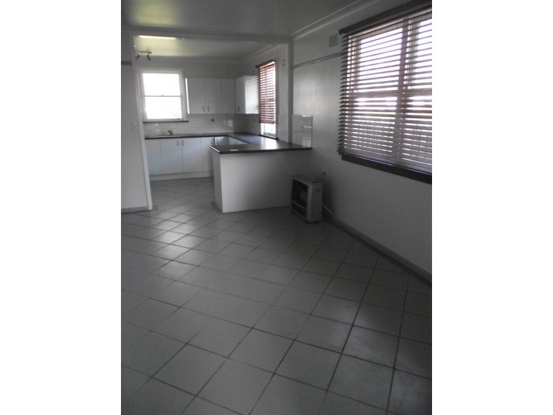 4 Jones Avenue, Armidale NSW 2350