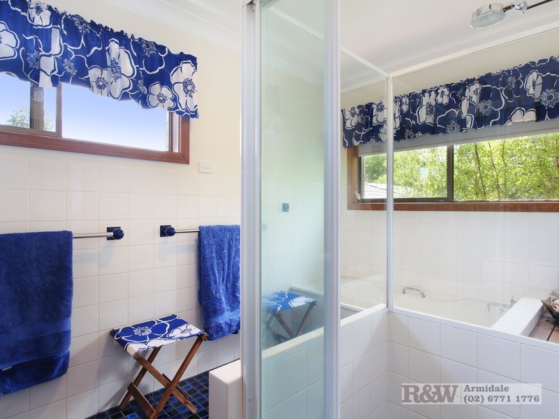 10 Bowman Avenue, Armidale NSW 2350