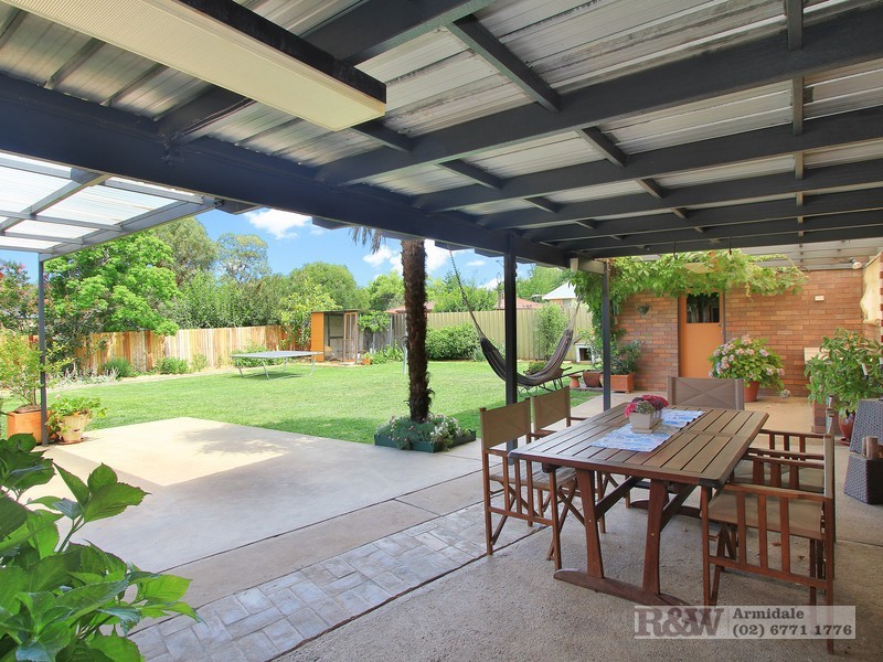 10 Bowman Avenue, Armidale NSW 2350