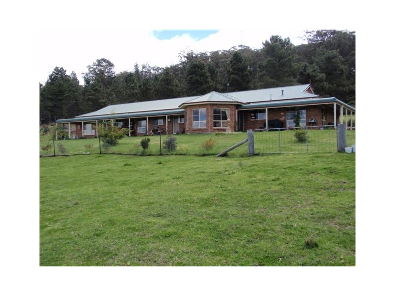 10 Fitzroy Street, Uralla NSW 2358