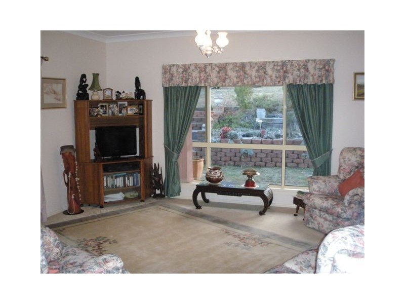 10 Fitzroy Street, Uralla NSW 2358