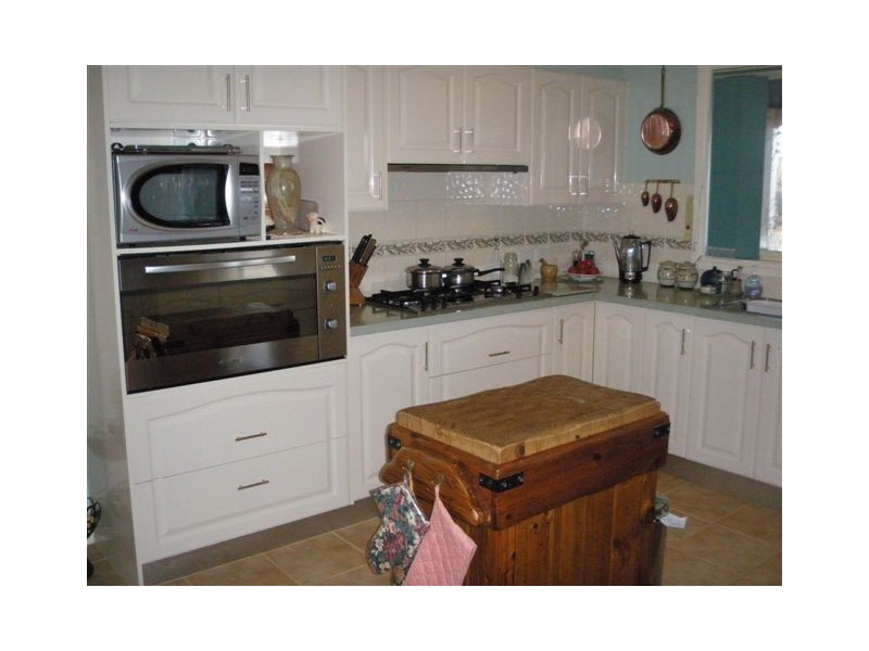 10 Fitzroy Street, Uralla NSW 2358