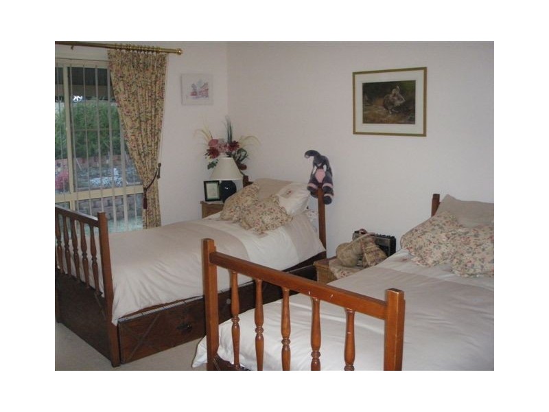 10 Fitzroy Street, Uralla NSW 2358