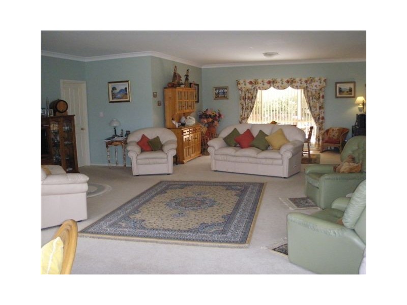 10 Fitzroy Street, Uralla NSW 2358