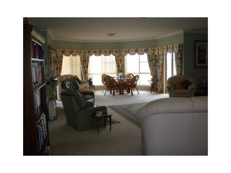 10 Fitzroy Street, Uralla NSW 2358