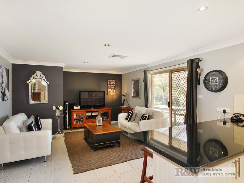 9 McCarthy Crescent, Armidale NSW 2350