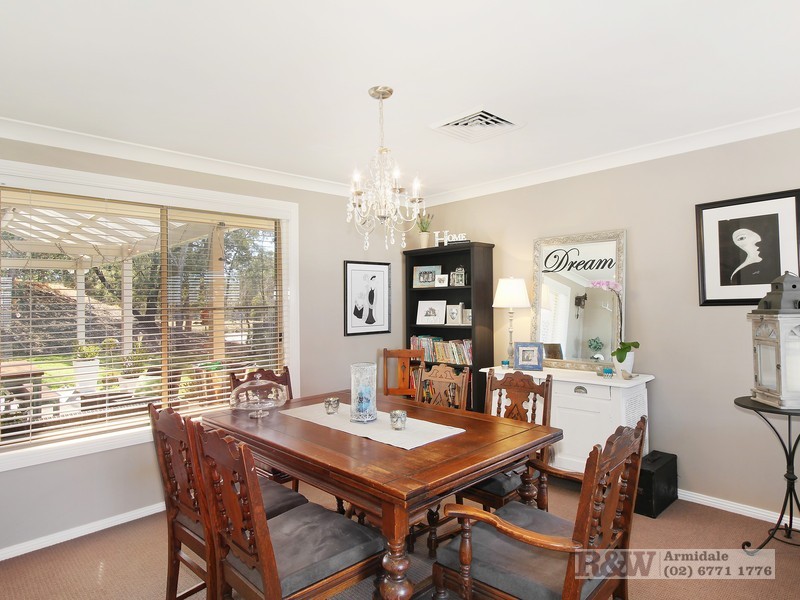 9 McCarthy Crescent, Armidale NSW 2350