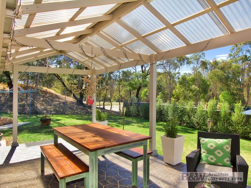 9 McCarthy Crescent, Armidale NSW 2350