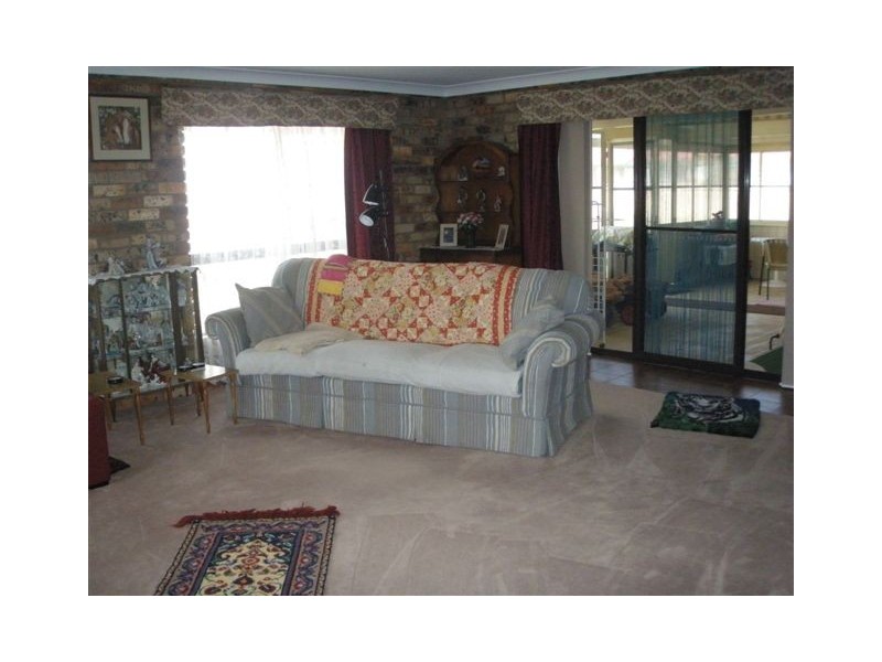 82 Queen Street, Uralla NSW 2358