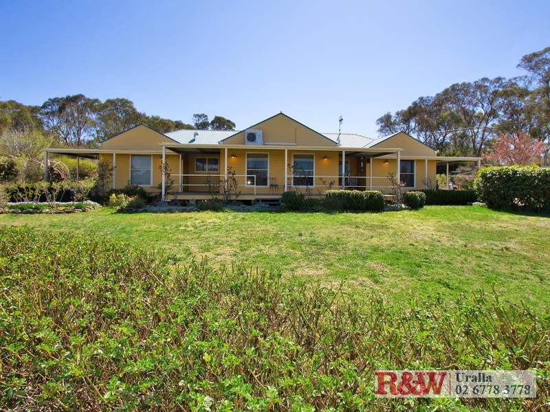 34 Panhandle Road, Uralla NSW 2358
