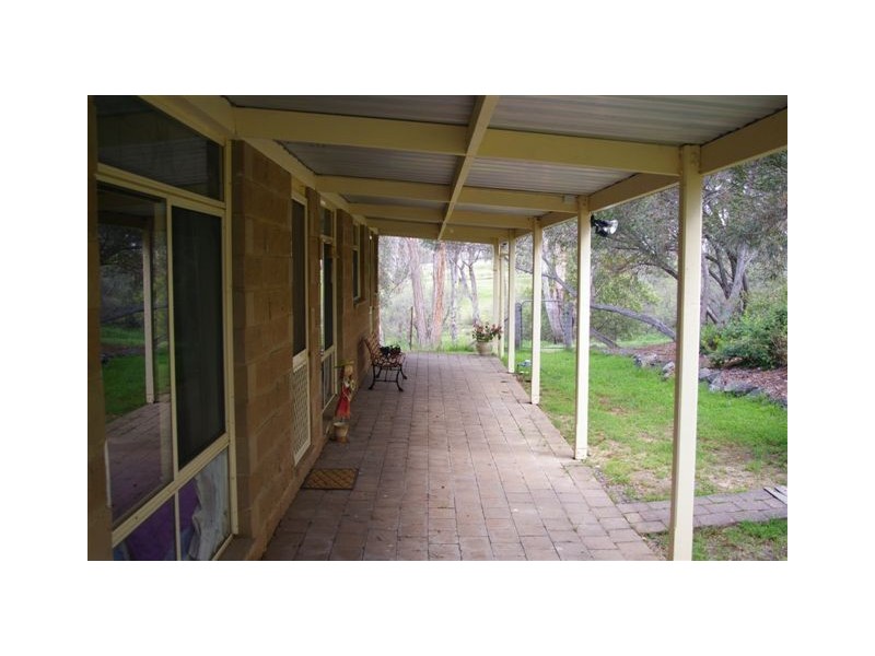 60 Devoncourt Road, Uralla NSW 2358