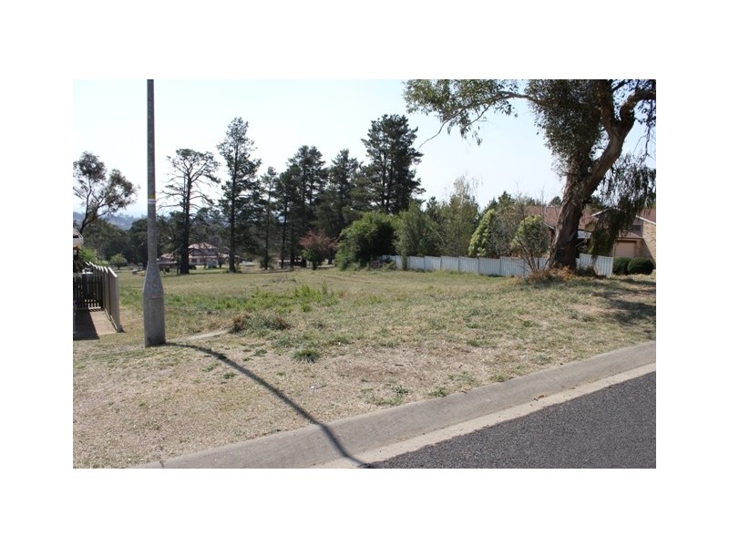 14 Nathaniel Pidgeon Drive, Armidale NSW 2350