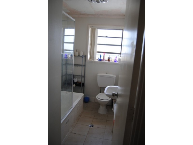 8 Bracken Street, Armidale NSW 2350