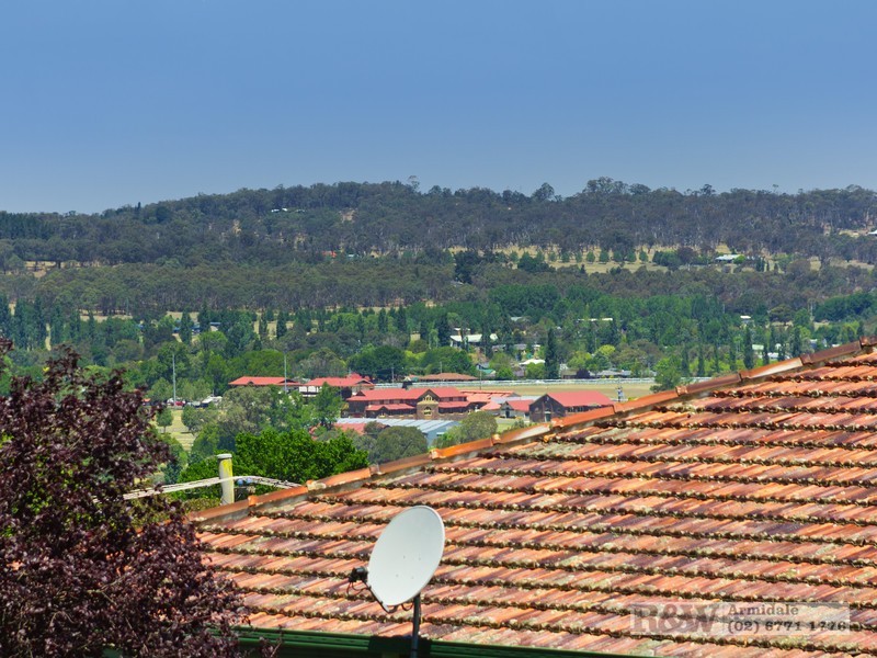 22 Campion Parade, Armidale NSW 2350