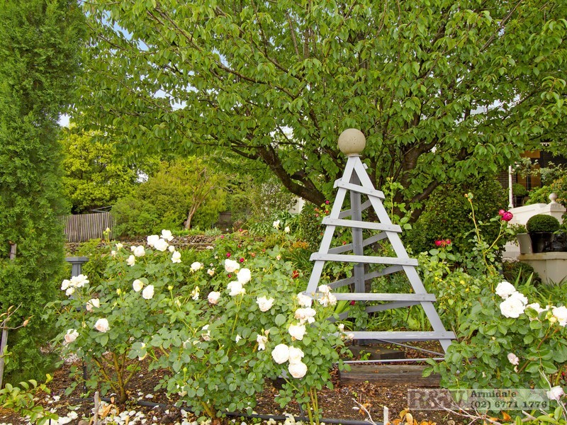 145 Mossman Street, Armidale NSW 2350