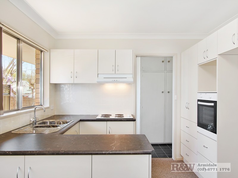 5 Oliver Ave, Armidale NSW 2350