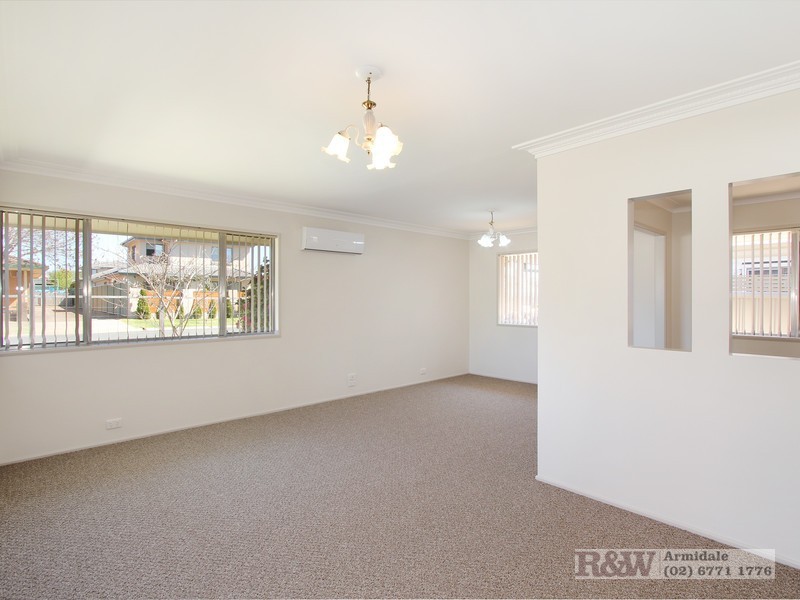 5 Oliver Ave, Armidale NSW 2350