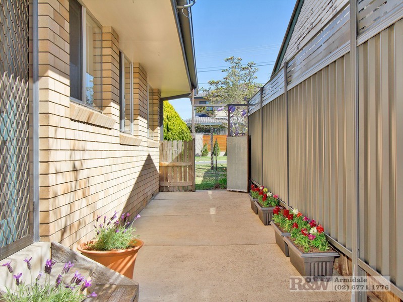 5 Oliver Ave, Armidale NSW 2350