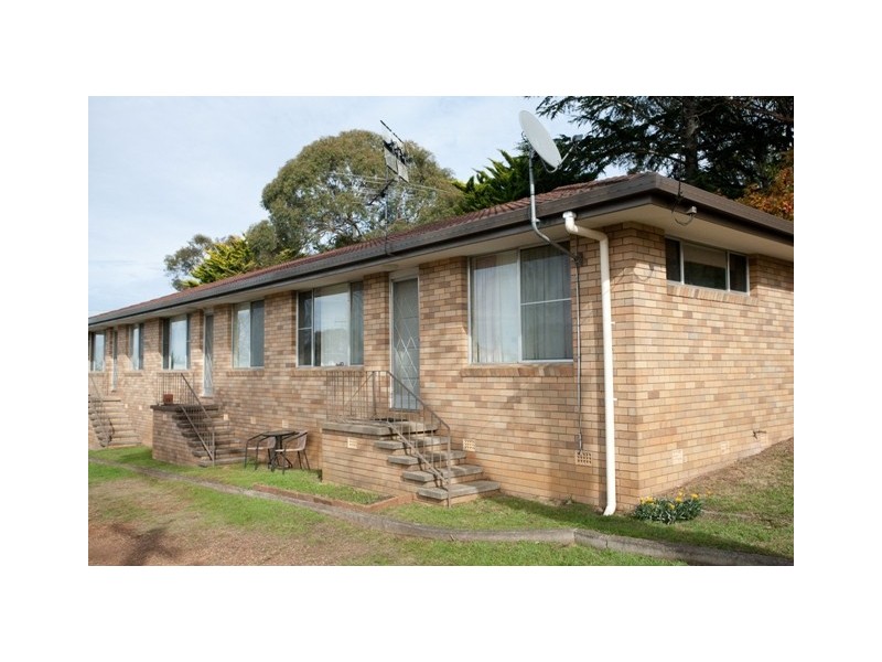 2/12 College Avenue, Armidale NSW 2350