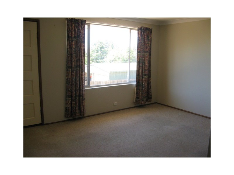 2/12 College Avenue, Armidale NSW 2350