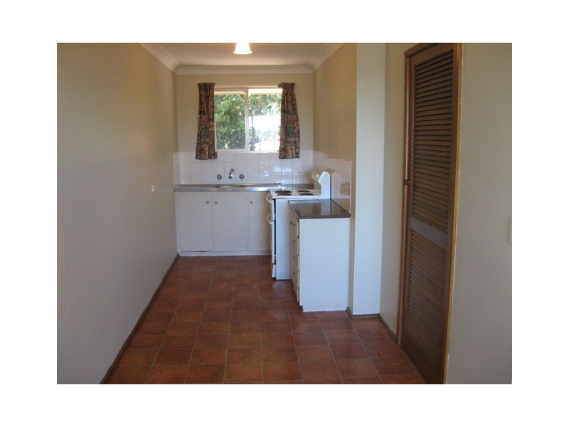2/12 College Avenue, Armidale NSW 2350