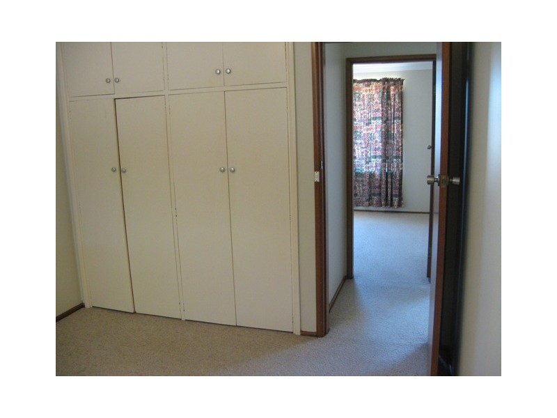 2/12 College Avenue, Armidale NSW 2350